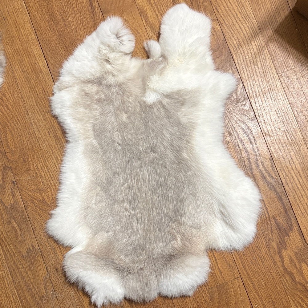 #0601 White Gray Real Rabbit Pelt for Crafts
